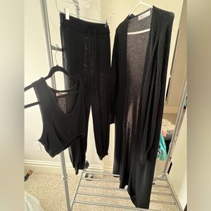 Black free people beach lounge set